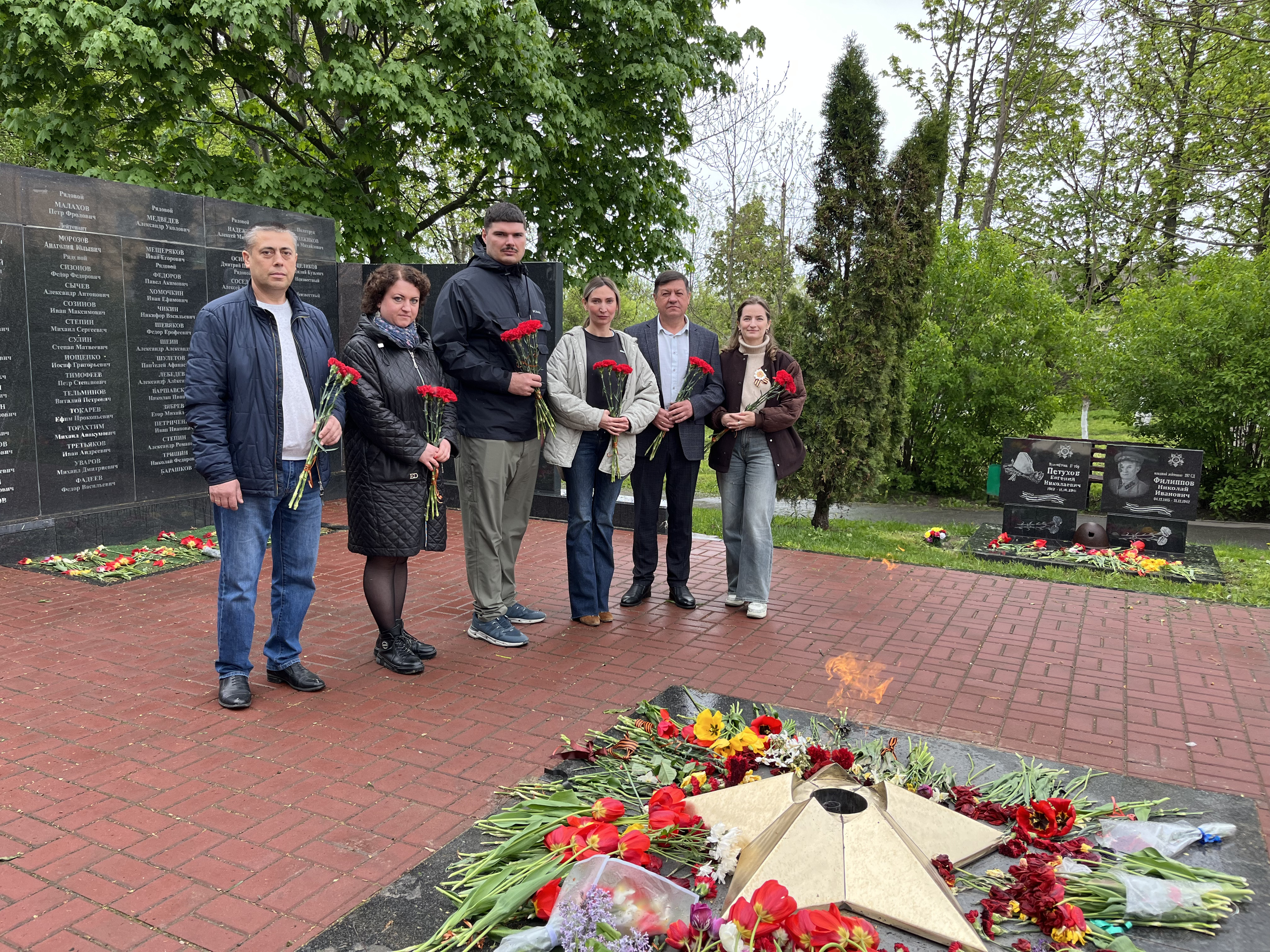 Возложение цветов